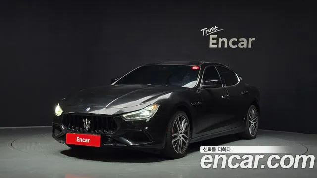 Maserati Ghibli 2018 thumb 2