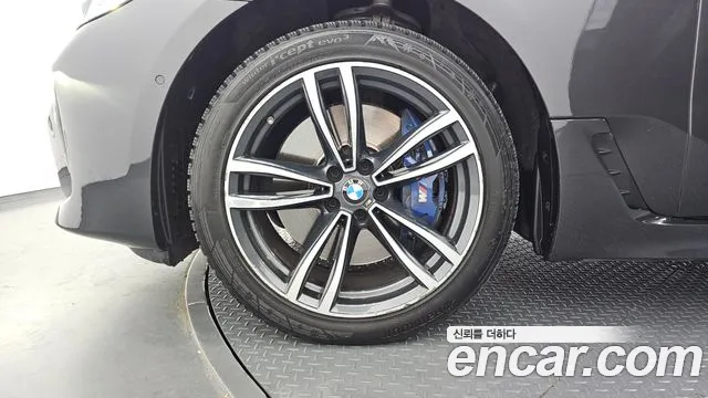 BMW 6 серии Gran Turismo 2020 thumb 6