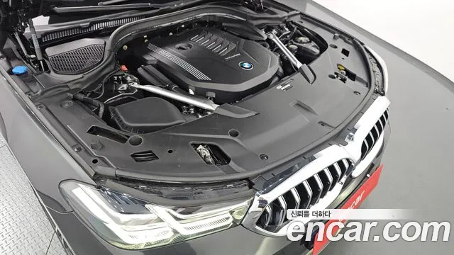 BMW 6 серии Gran Turismo 2020 thumb 2