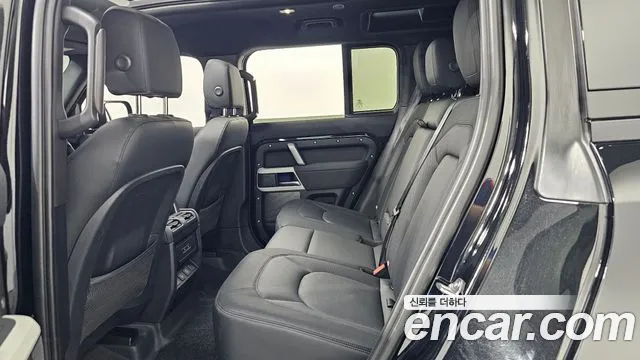 Land Rover Defender 2023 thumb 12