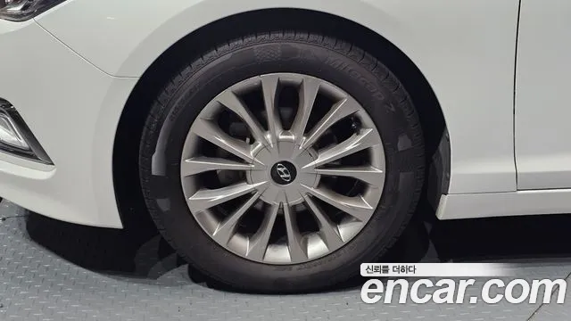 Hyundai LF 2016 thumb 12
