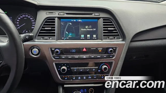 Hyundai LF 2016 thumb 10