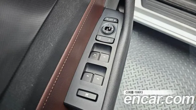 Hyundai LF 2016 thumb 2