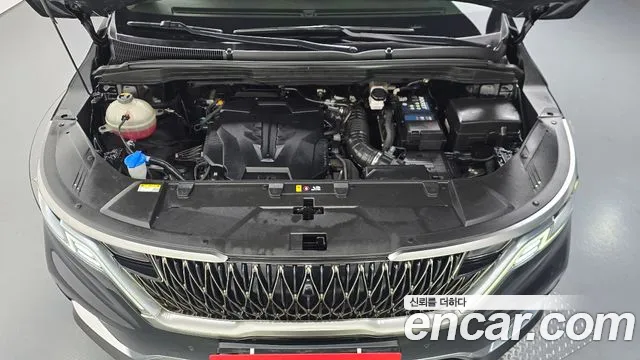 Kia Carnival 2023 thumb 6