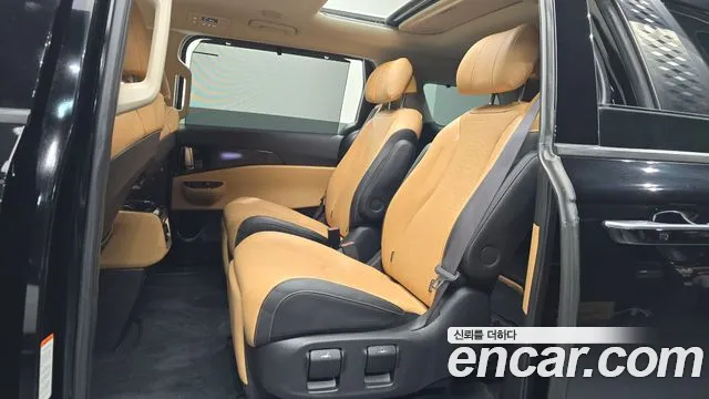 Kia Carnival 2023 thumb 9