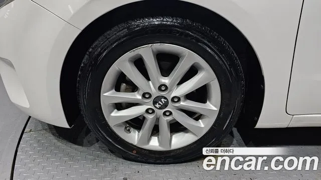 Kia K3 2016 thumb 4