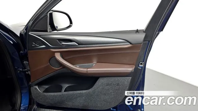 BMW X4 2023 thumb 9