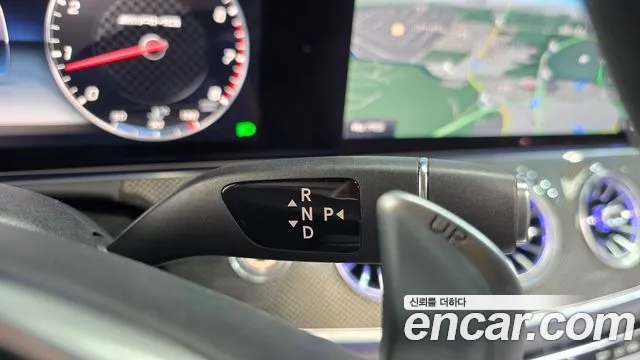 Mercedes-Benz E-Class 2018 thumb 11