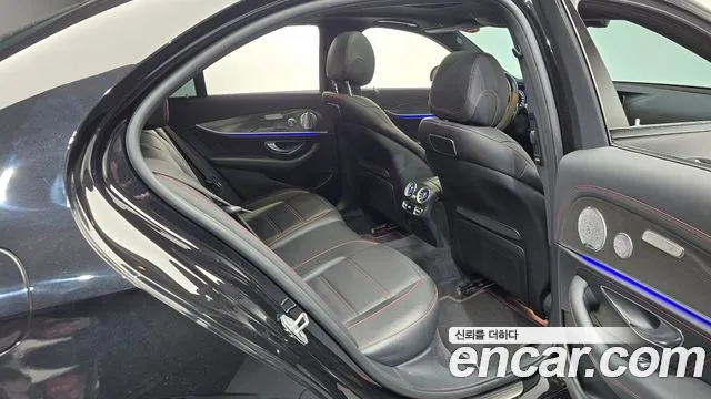 Mercedes-Benz E-Class 2018 thumb 7