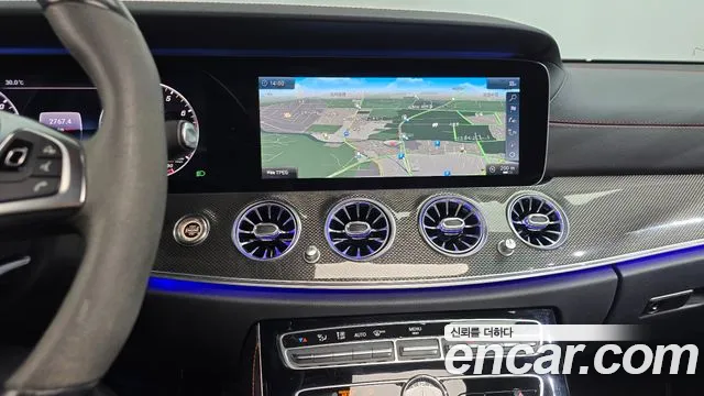 Mercedes-Benz E-Class 2018 thumb 9