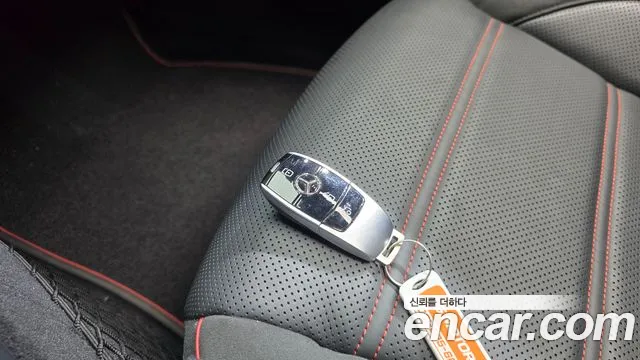Mercedes-Benz E-Class 2018 thumb 2