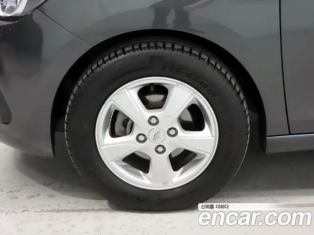 Chevrolet Spark 2018 thumb 3