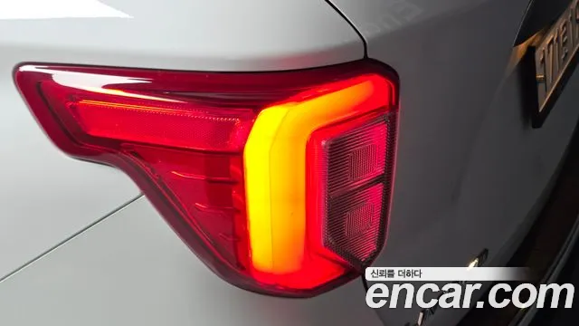Ford Explorer 2019 thumb 5