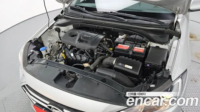 Hyundai Avante 2015 thumb 3