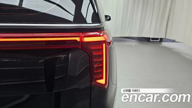 Kia Carnival 2024 thumb 2