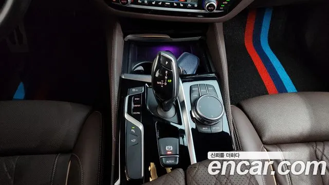 BMW 5 серии 2019 thumb 11