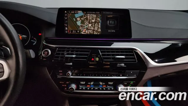 BMW 5 серии 2019 thumb 4