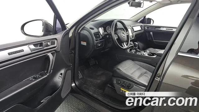 Volkswagen Touareg 2015 thumb 5