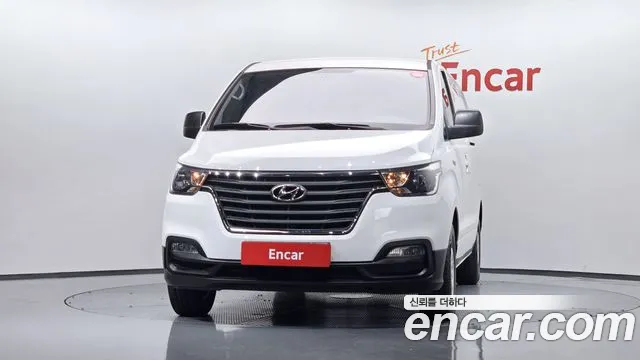 Hyundai Staria 2020 thumb 2