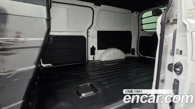 Hyundai Staria 2020 thumb 7