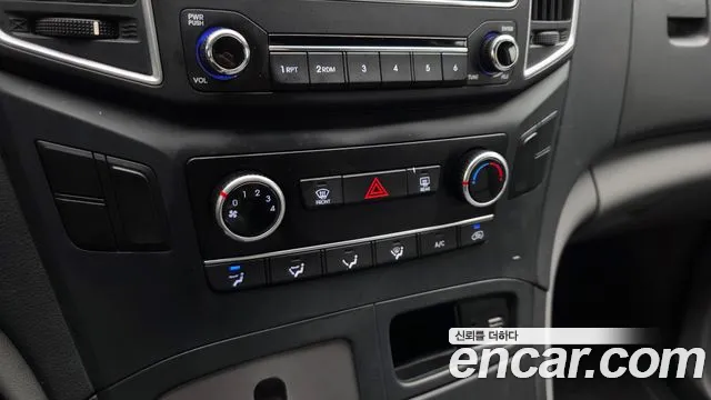 Hyundai Staria 2020 thumb 8