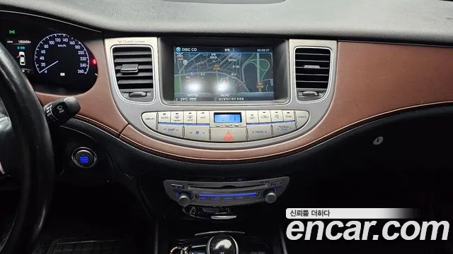 Hyundai Genesis 2012 thumb 10
