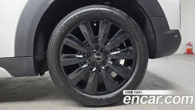 Mini Cooper Countryman 2023 thumb 3