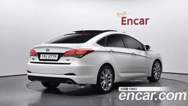 Hyundai i40 2012 thumb 5