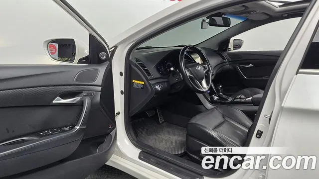 Hyundai i40 2012 thumb 11
