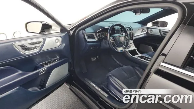 Lincoln Continental 2020 thumb 3