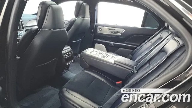 Lincoln Continental 2020 thumb 9