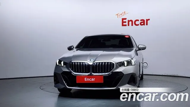BMW 5 серии 2025 thumb 7
