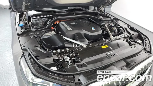 BMW 5 серии 2025 thumb 2