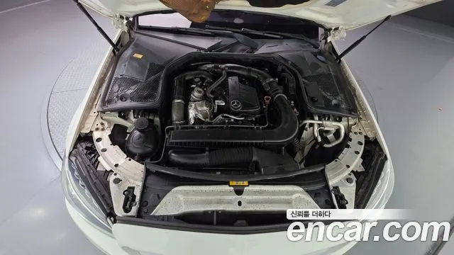 Mercedes-Benz C-Class 2015 thumb 10