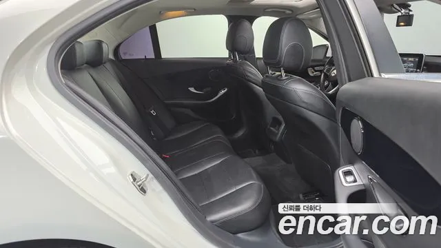 Mercedes-Benz C-Class 2015 thumb 9
