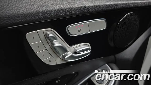 Mercedes-Benz C-Class 2015 thumb 4