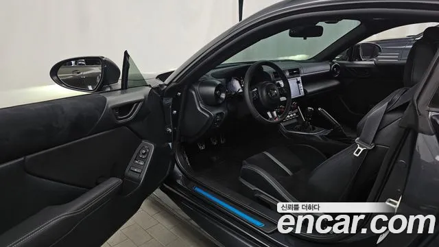Toyota GT86 2025 thumb 6