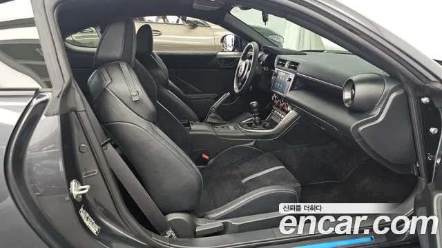 Toyota GT86 2025 thumb 7