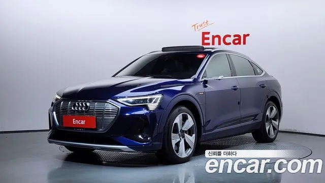 Audi e-tron 2021 thumb 4