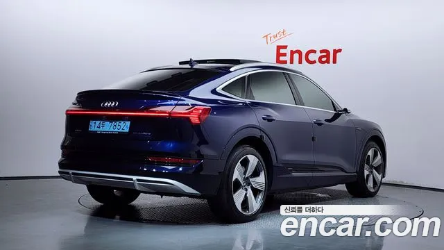 Audi e-tron 2021 thumb 7