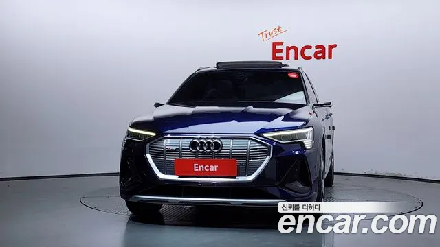 Audi e-tron 2021 thumb 5