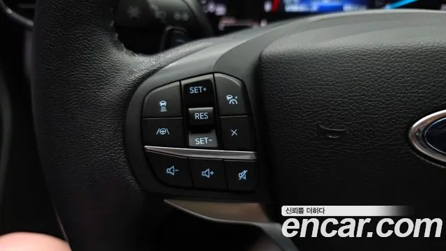 Ford Explorer 2020 thumb 2