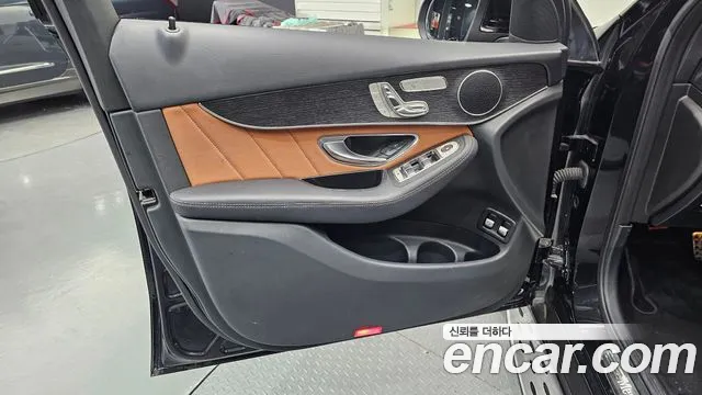 Mercedes-Benz GLC 2021 thumb 12