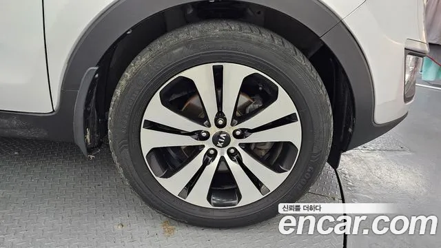 Kia Sportage 2013 thumb 9