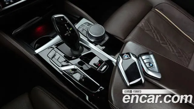 BMW 6 серии Gran Turismo 2021 thumb 9