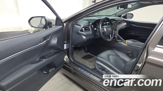 Toyota Camry 2019 thumb 8