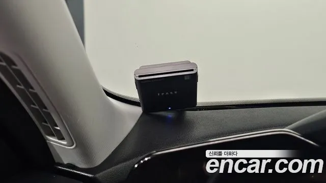 Hyundai Elantra 2023 thumb 2