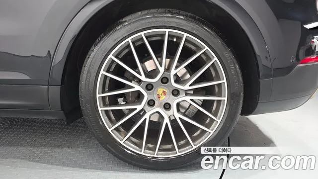 Porsche Cayenne 2020 thumb 5