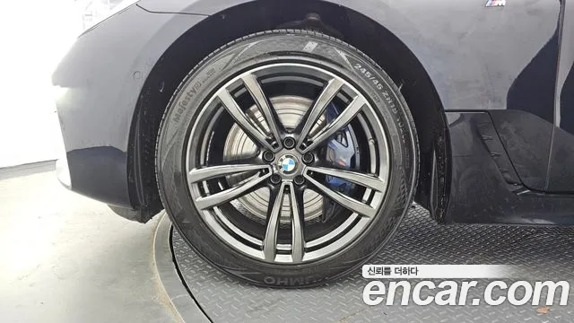 BMW 6 серии Gran Turismo 2018 thumb 6