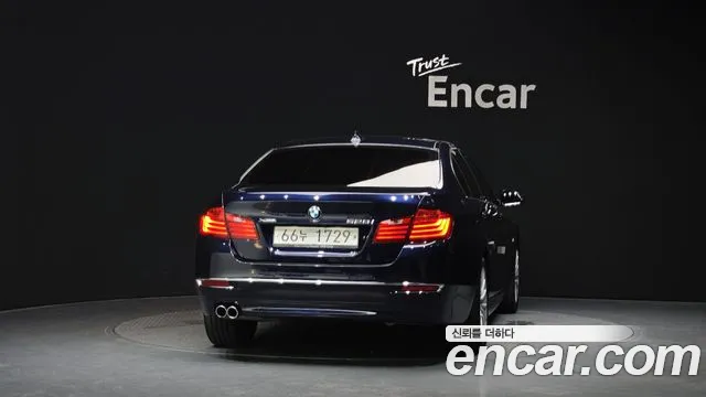BMW 5 серии 2013 thumb 4